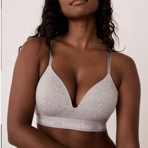 BNWOT Lightly Lined Wireless Bra